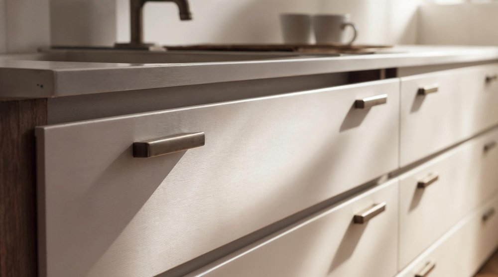 DreamLine Lioher Cabinets